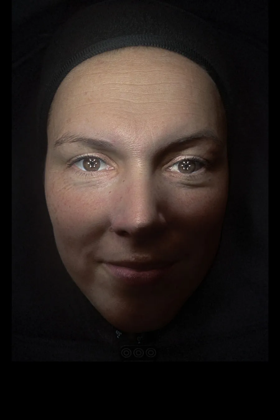 The Observ 520x at Thriyv Wellness and Aesthetics Manchester can be used to reveal even the smallest topographical irregularities and texture variations.